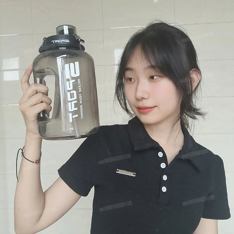 Gourde de Sport Grande Capacité (2 Litres)